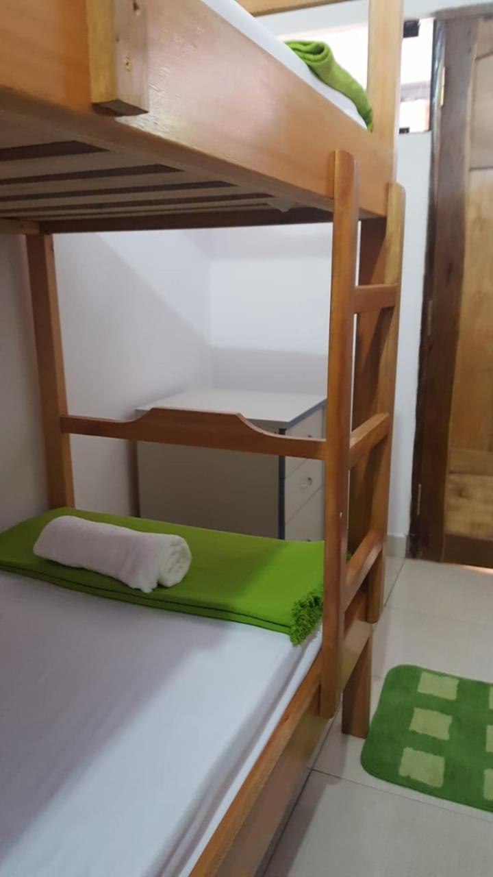 Хостел Helecho'S Hostal Энкарнасьон Экстерьер фото